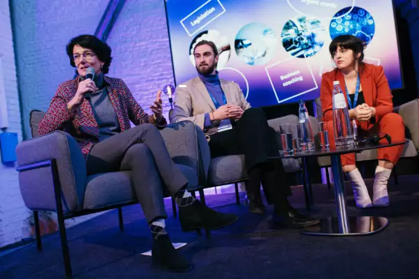 Panel discussion at the EIC Summit 2022